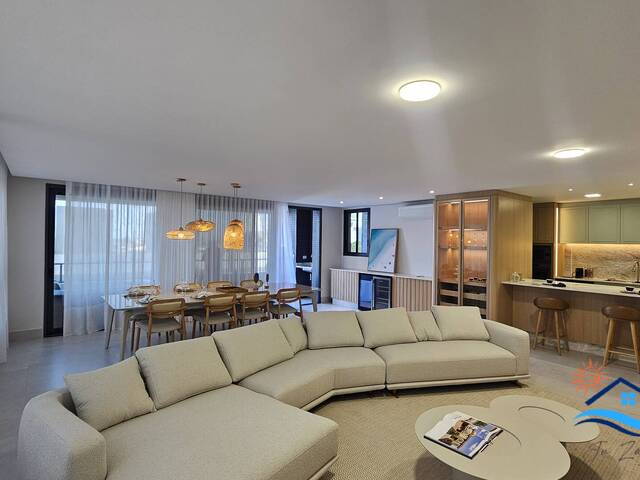 Apartamento para Venda em Guaratuba - 4