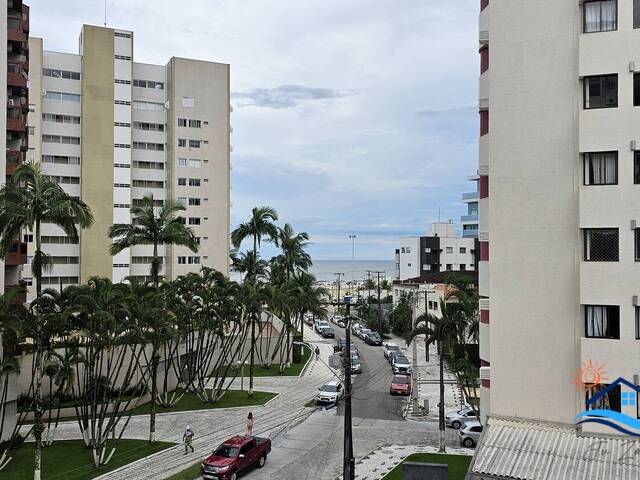 #99 - Apartamento para Venda em Matinhos - PR