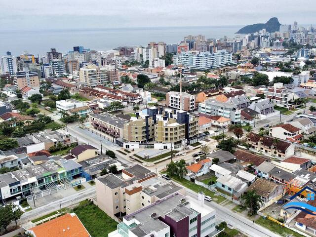 #33 - Apartamento para Venda em Matinhos - PR