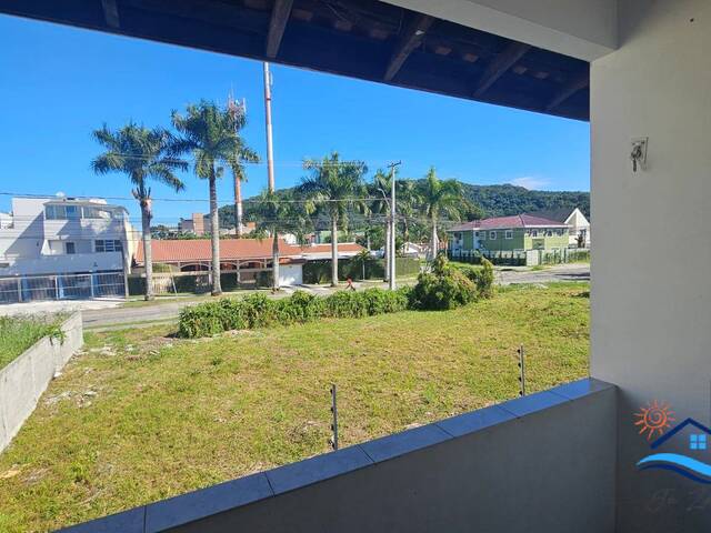 #472 - Apartamento para Venda em Matinhos - PR