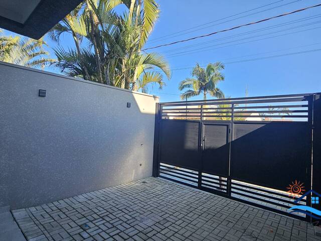 #271 - Apartamento para Venda em Matinhos - PR