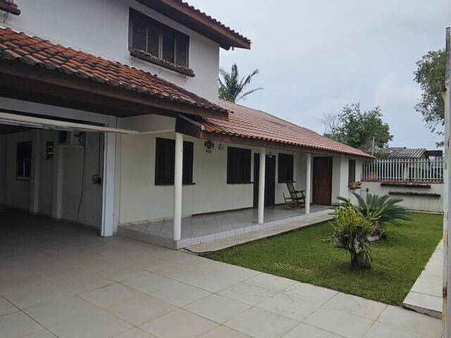 #625 - Sobrado para Locação em Matinhos - PR