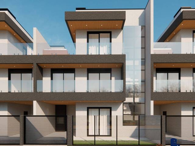 #630 - Sobrado para Venda em Matinhos - PR