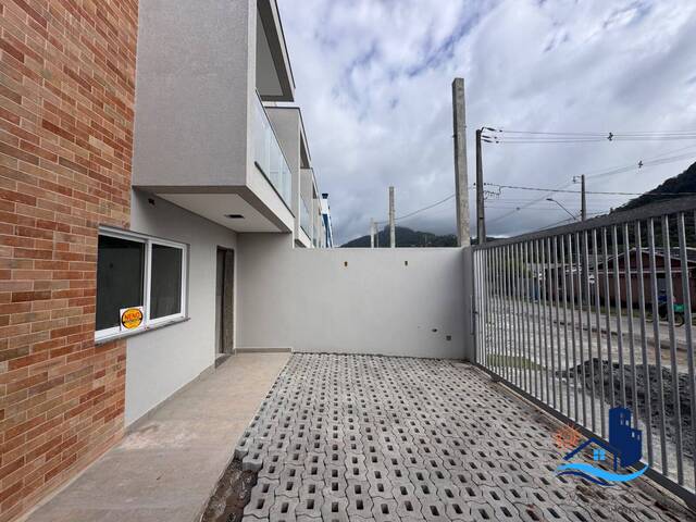 Sobrado para Venda em Matinhos - 3