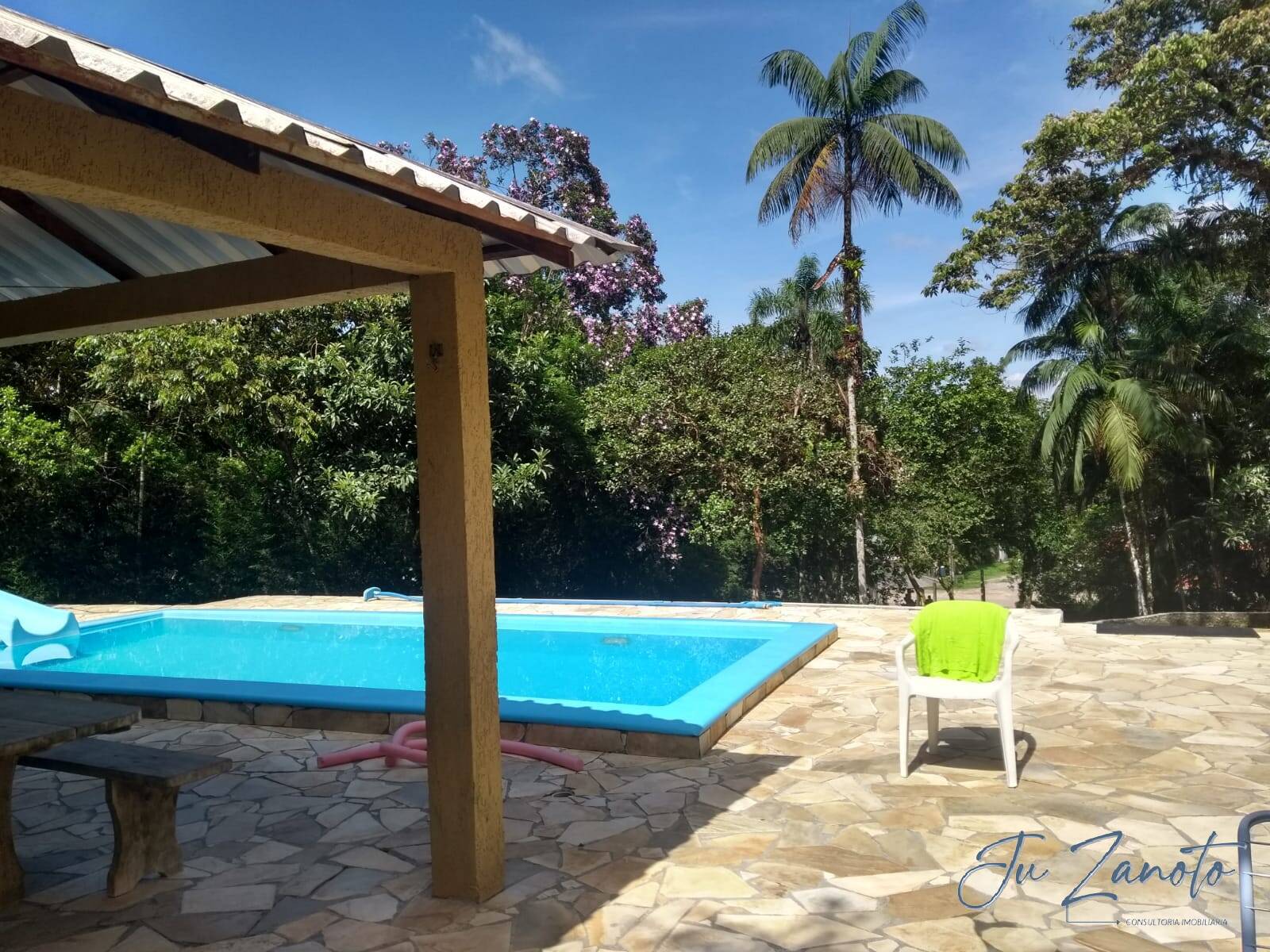 Chácara à venda com 3 quartos, 100m² - Foto 1