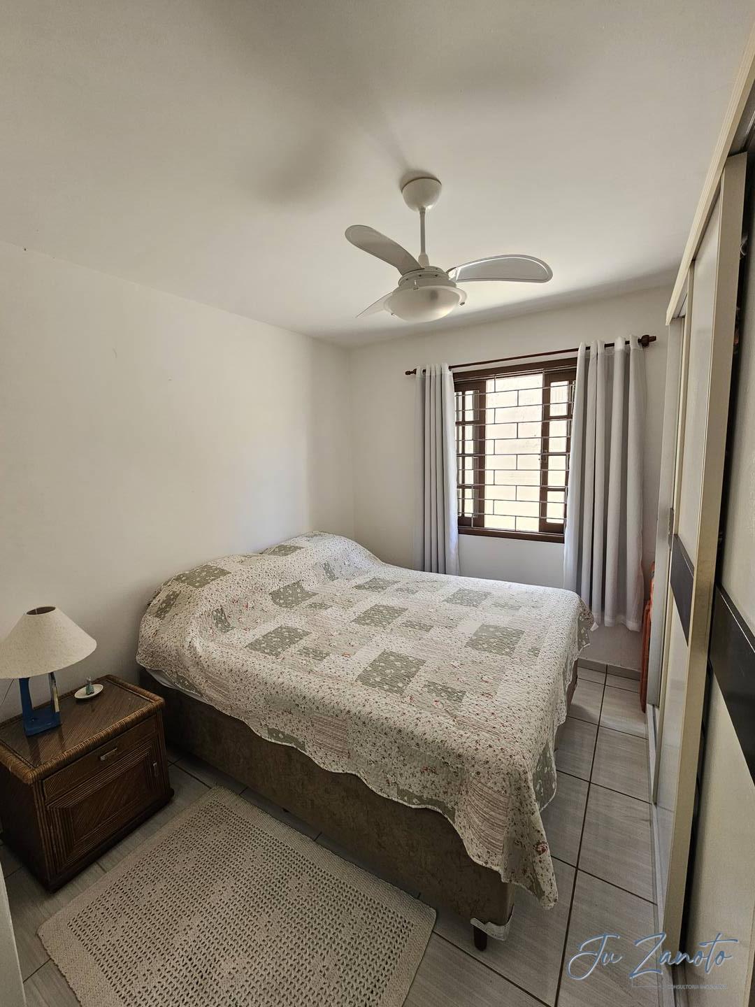Casa à venda com 3 quartos, 70m² - Foto 12