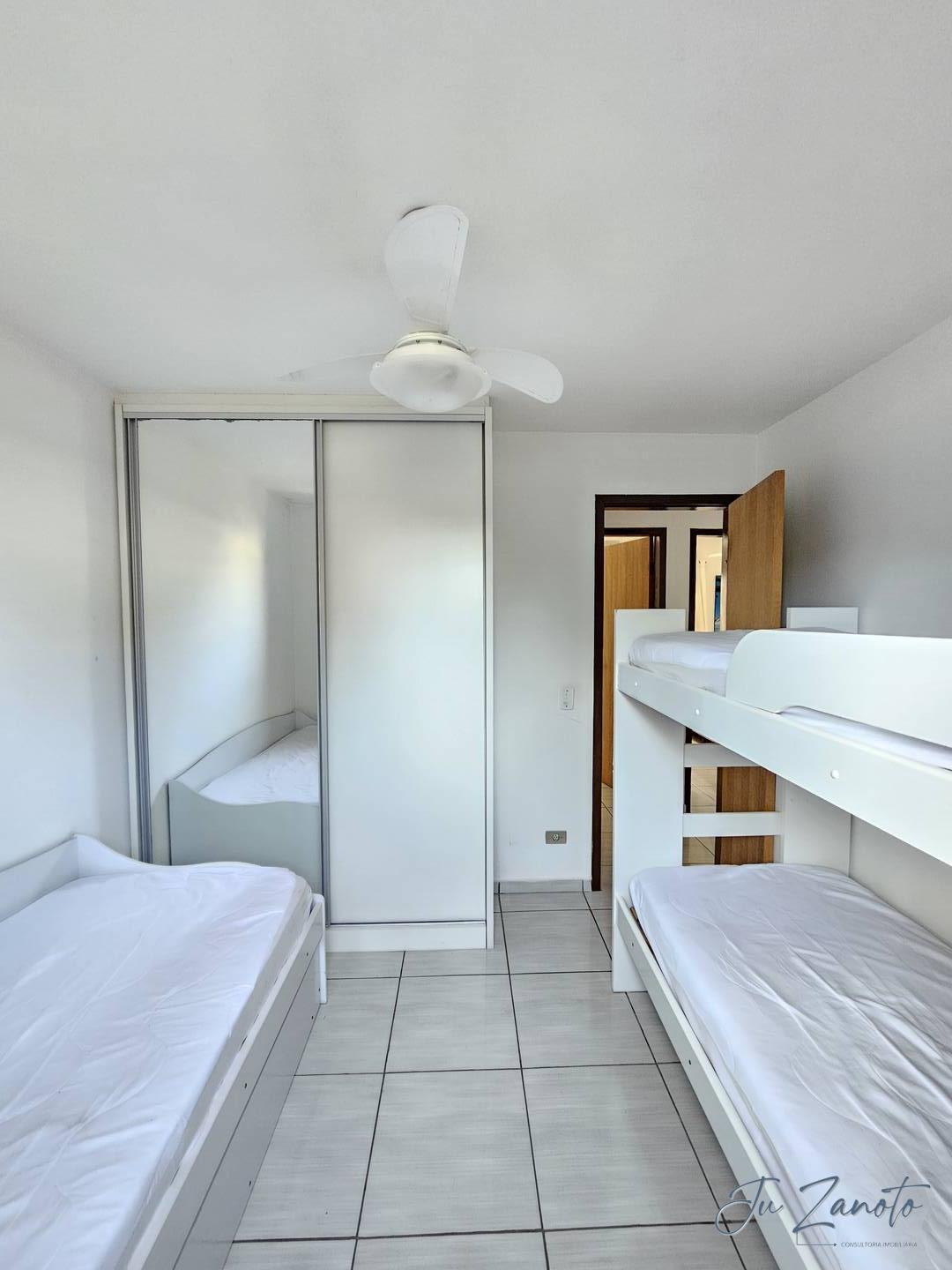 Casa à venda com 3 quartos, 70m² - Foto 13