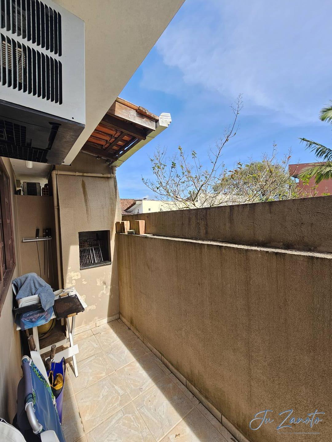 Casa à venda com 3 quartos, 70m² - Foto 18