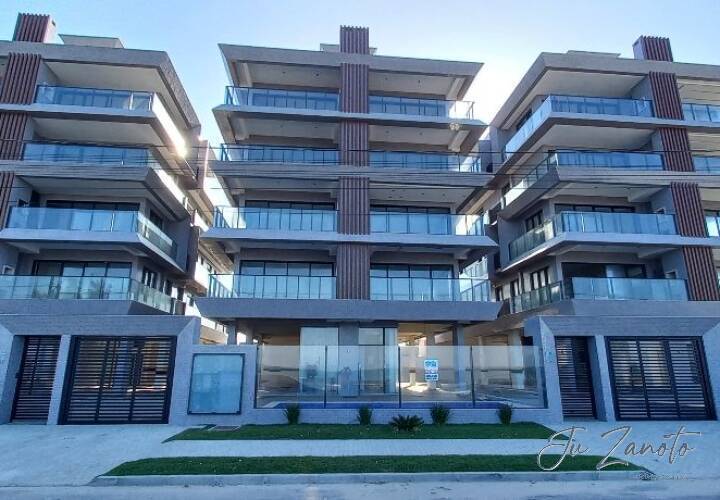 Cobertura à venda com 4 quartos, 261m² - Foto 1
