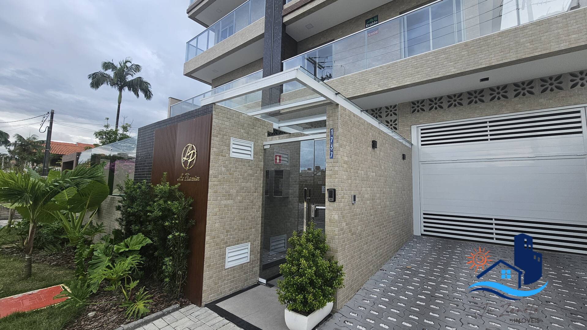 Apartamento à venda com 3 quartos, 86m² - Foto 1