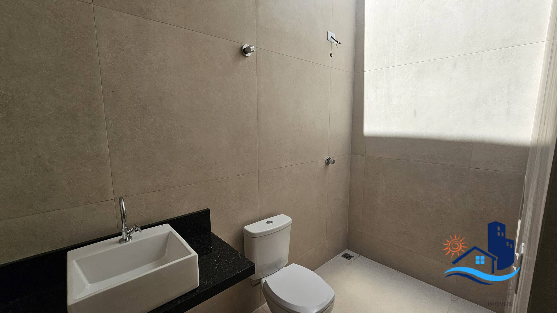 Casa à venda com 3 quartos, 109m² - Foto 11