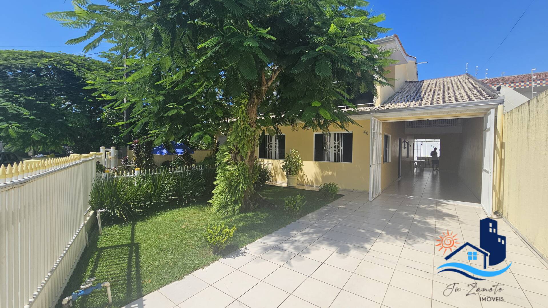 Sobrado, 8 quartos, 352 m² - Foto 1