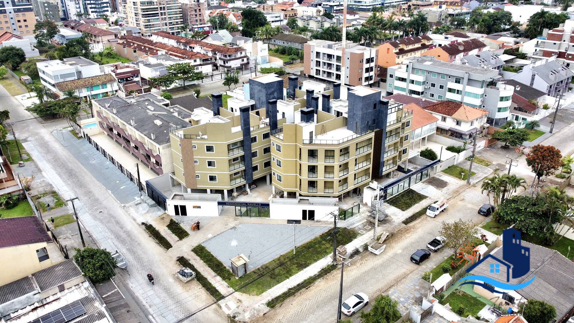 Apartamento à venda com 2 quartos, 120m² - Foto 1