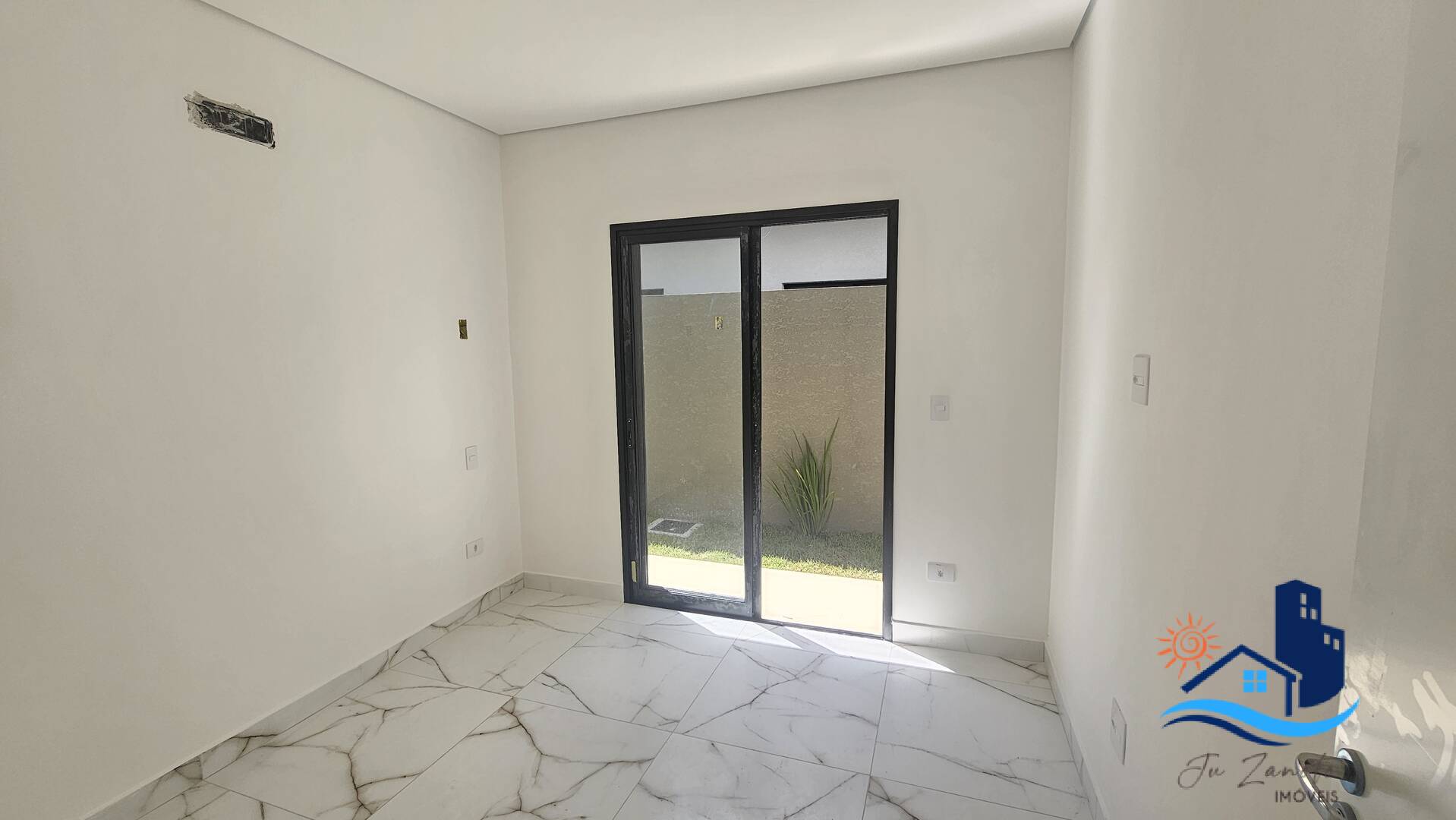Casa à venda com 3 quartos, 75m² - Foto 9