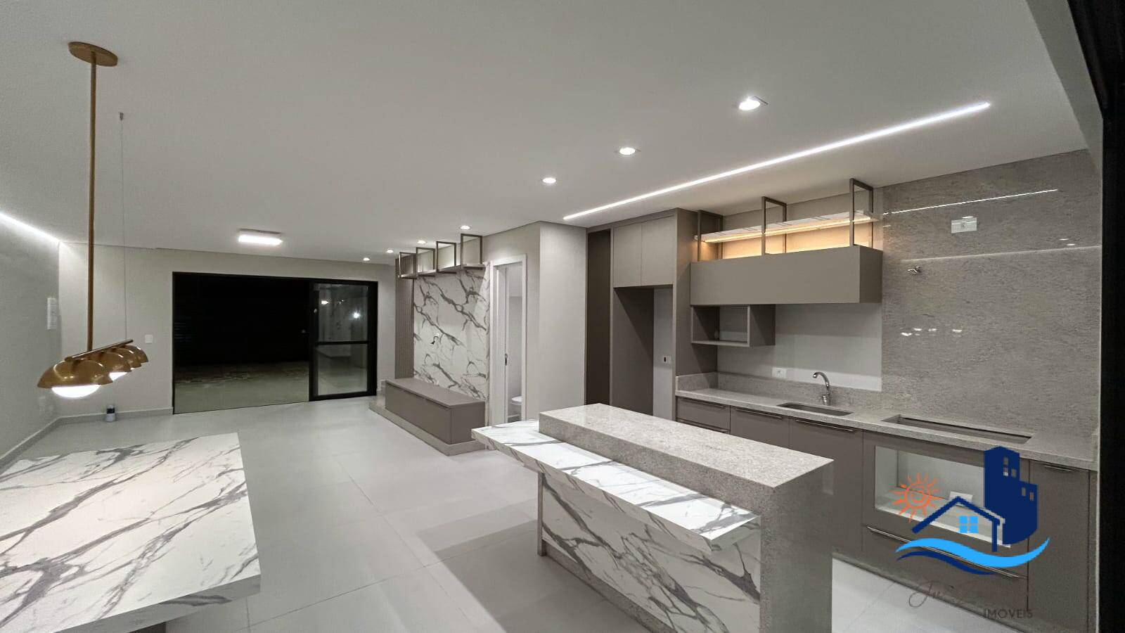 Casa à venda com 4 quartos, 177m² - Foto 18