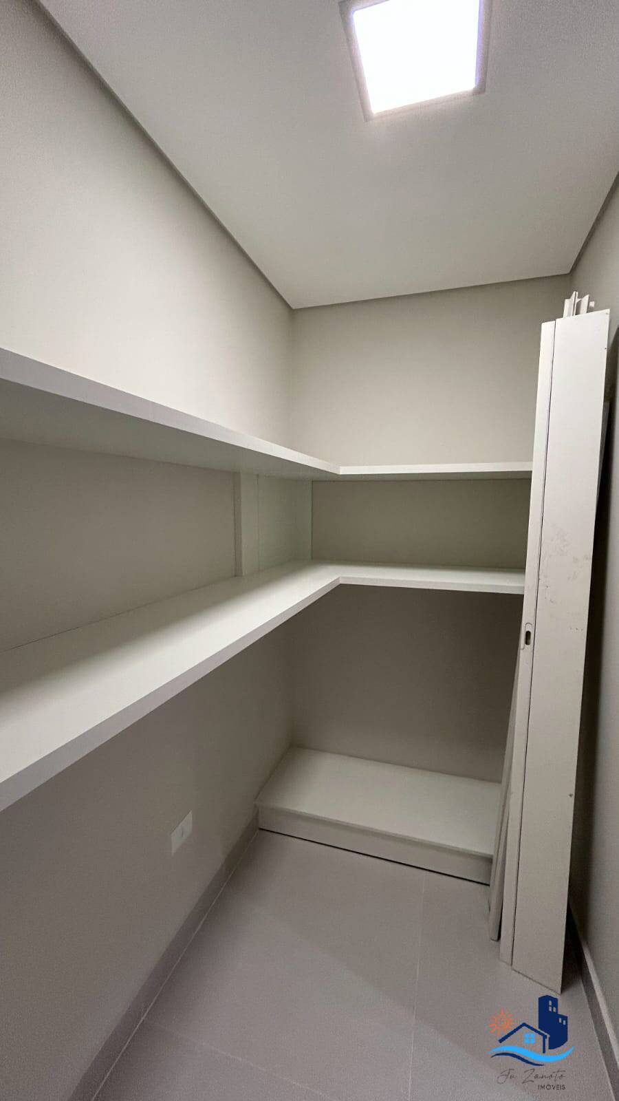 Casa à venda com 4 quartos, 177m² - Foto 11