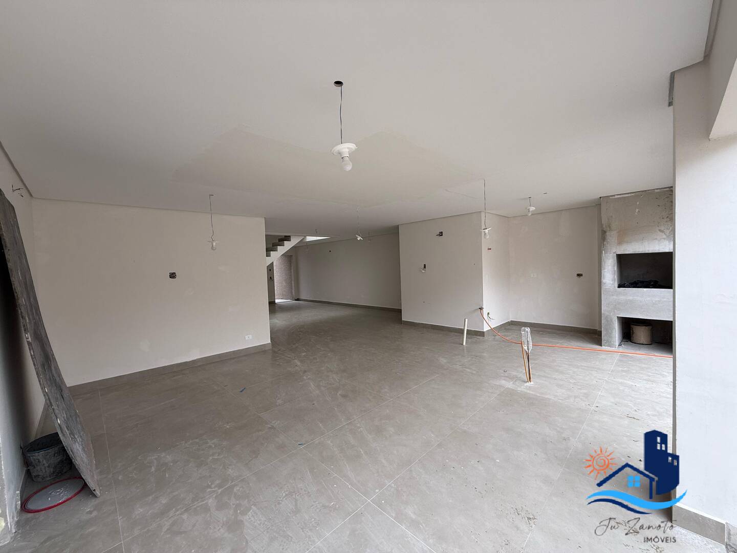 Casa à venda com 3 quartos, 167m² - Foto 6