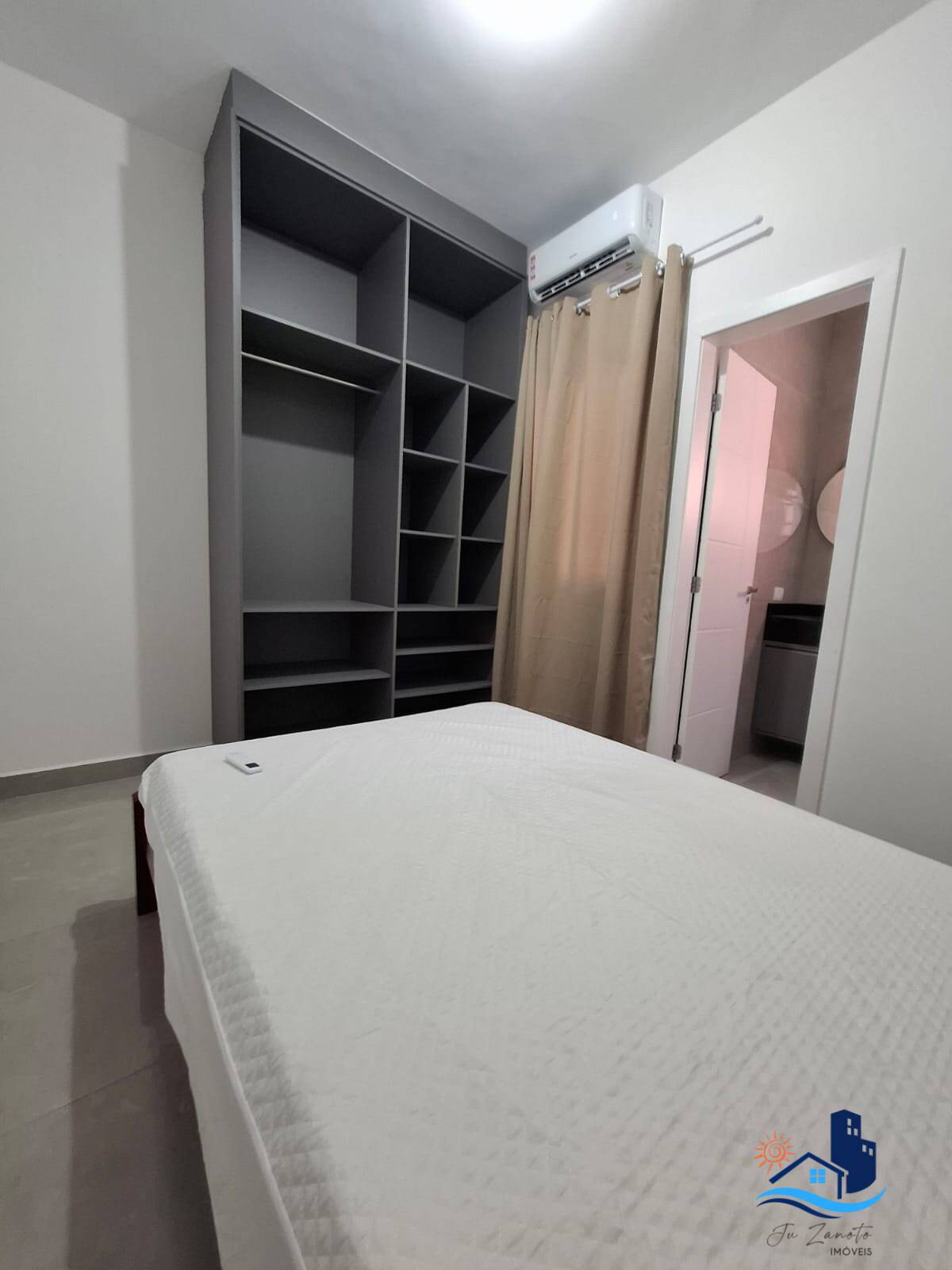 Casa à venda com 2 quartos, 49m² - Foto 4