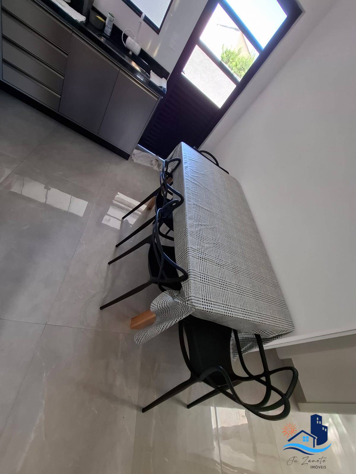 Casa à venda com 2 quartos, 49m² - Foto 12