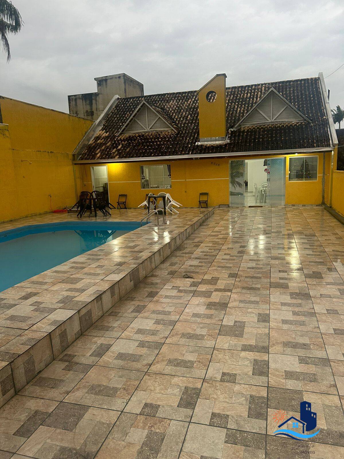 Casa à venda com 9 quartos, 483456m² - Foto 2