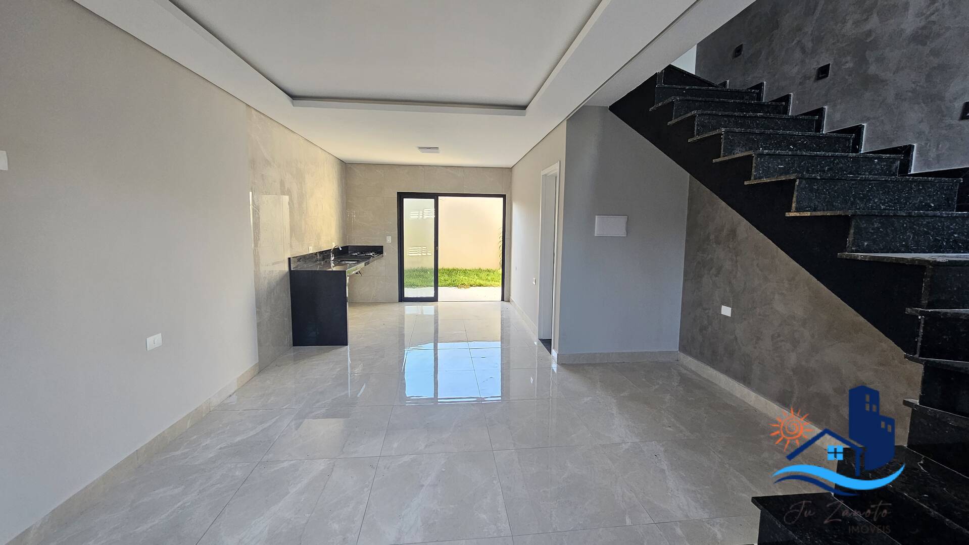 Apartamento à venda com 2 quartos, 79m² - Foto 4