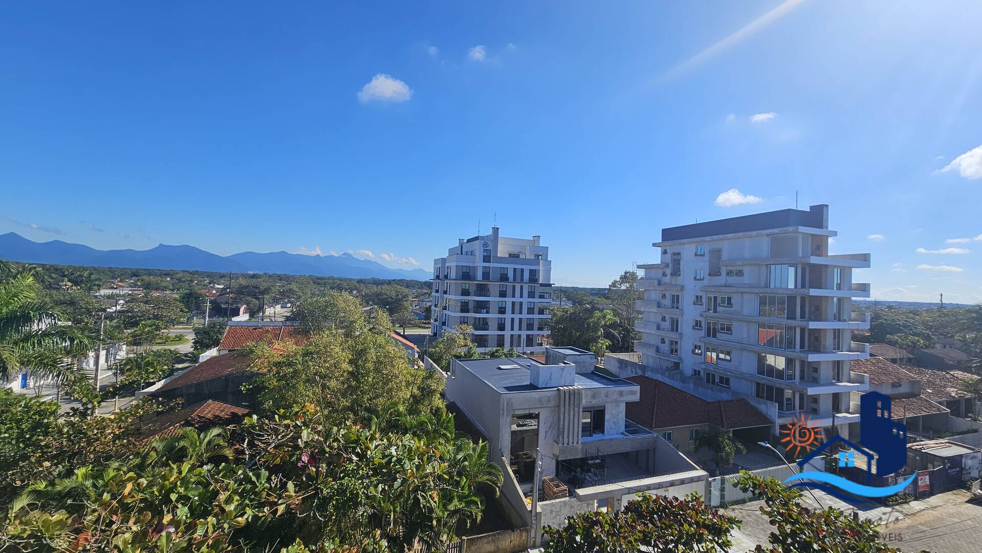 Apartamento à venda com 3 quartos, 170m² - Foto 1