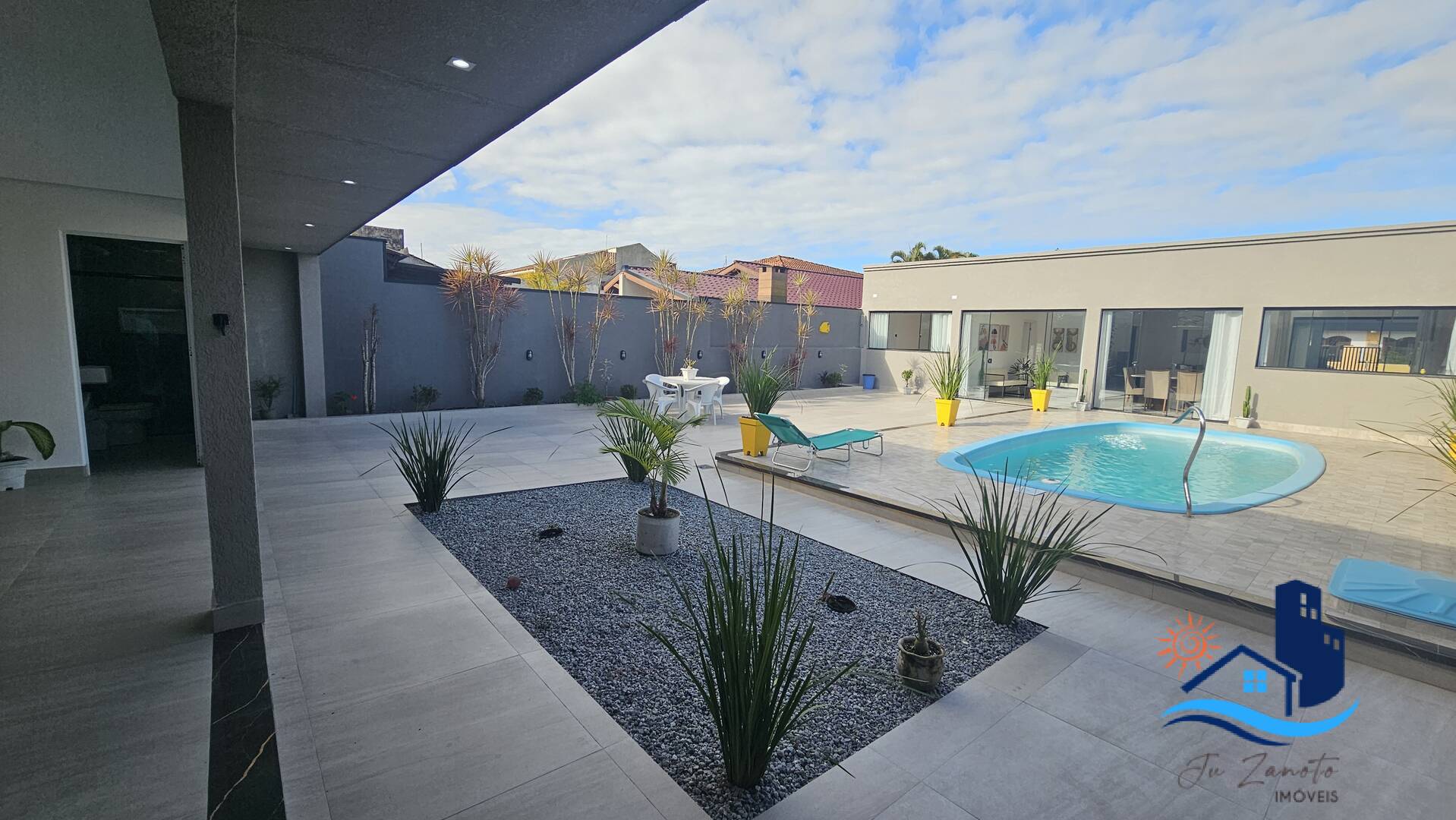 Casa, 5 quartos, 240 m² - Foto 9