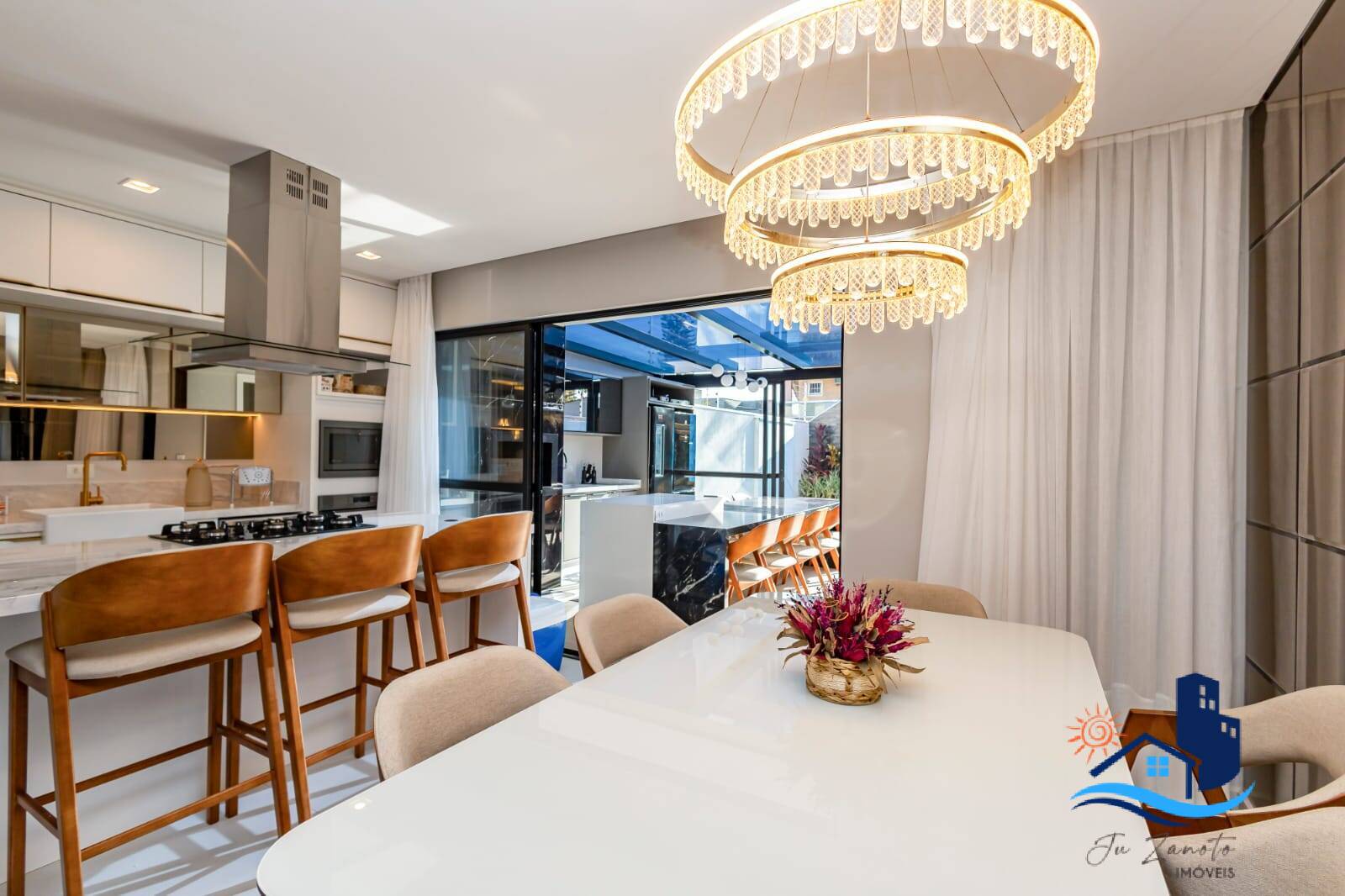 Casa à venda com 4 quartos, 272m² - Foto 6