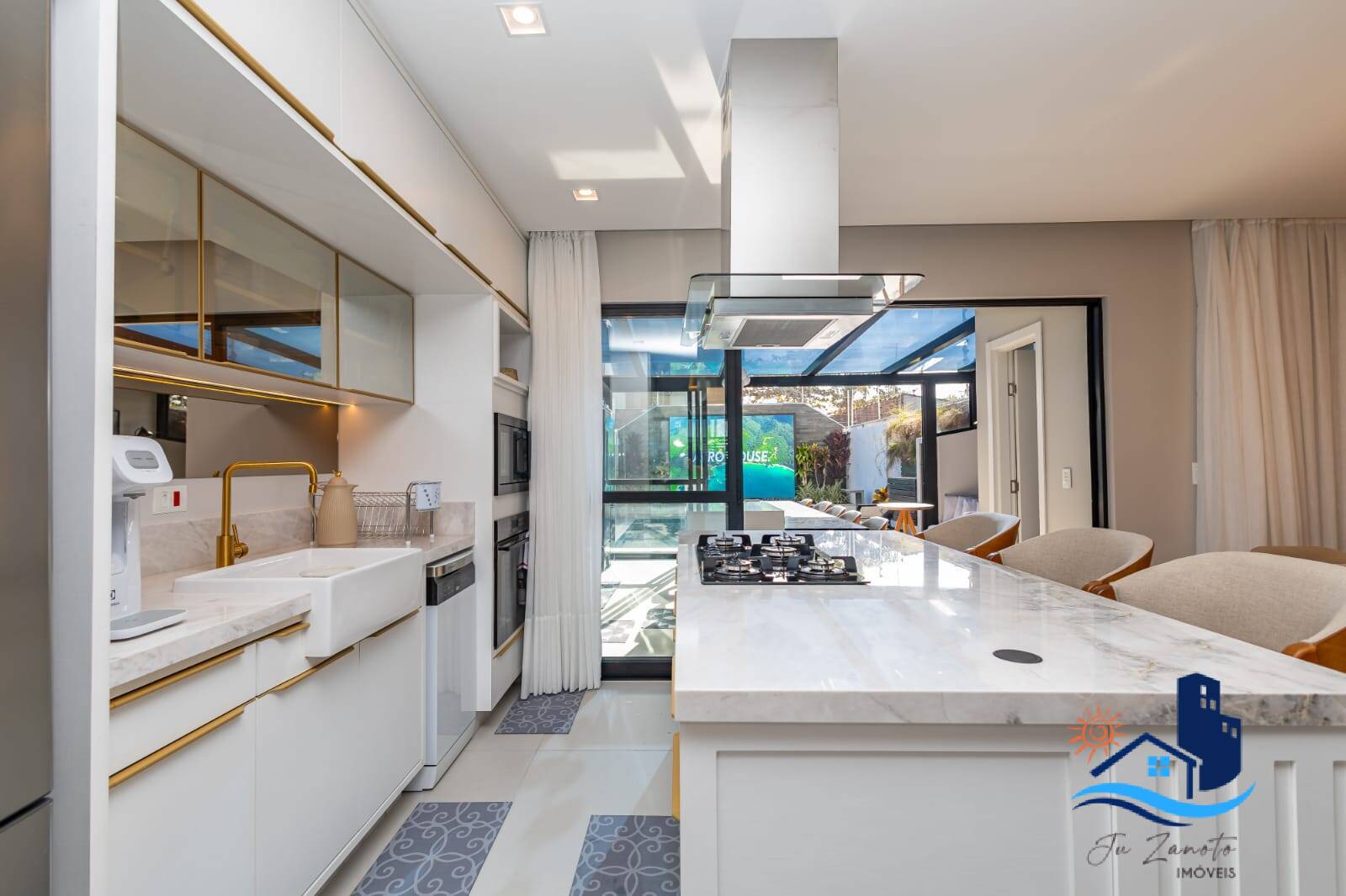 Casa à venda com 4 quartos, 272m² - Foto 15