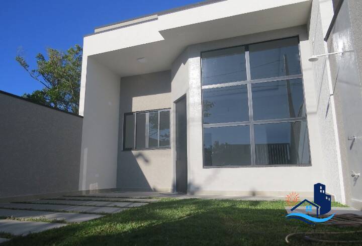 Casa à venda com 3 quartos, 82m² - Foto 1