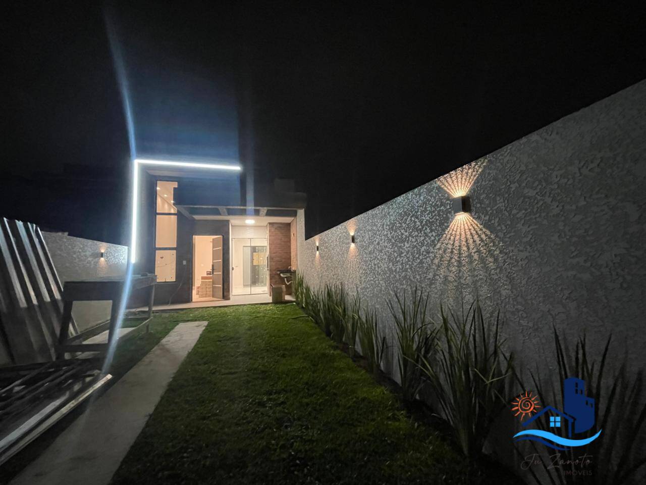 Casa à venda com 3 quartos, 70m² - Foto 3