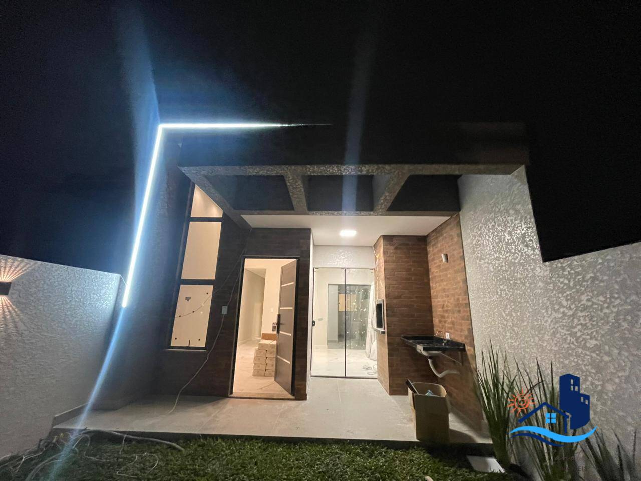 Casa à venda com 3 quartos, 70m² - Foto 2