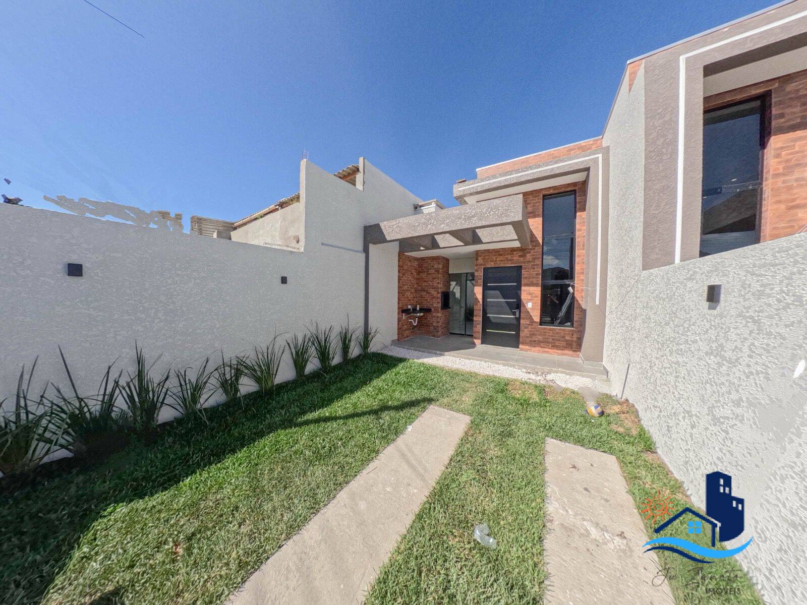 Casa à venda com 3 quartos, 70m² - Foto 1
