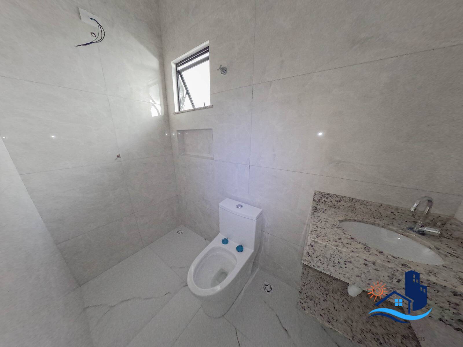 Casa à venda com 3 quartos, 70m² - Foto 12