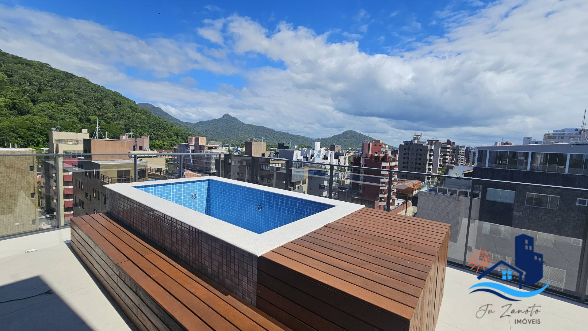 Cobertura, 4 quartos, 209 m² - Foto 1