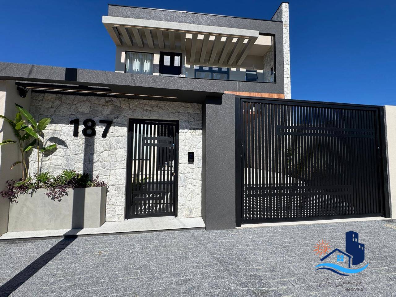Casa, 4 quartos, 268 m² - Foto 2